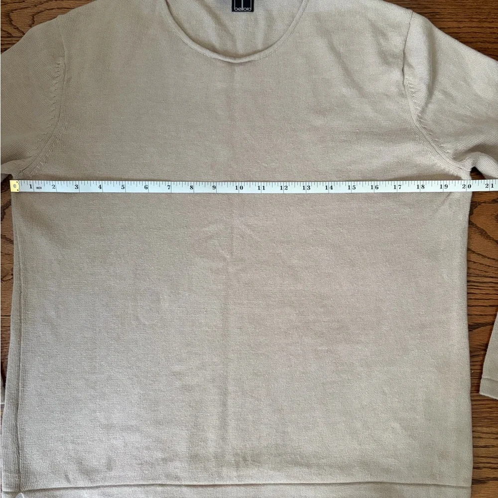 Belford Beige Tan Crew Neck Long Sleeve Women’s Sweater. Size: M 100%Cotton